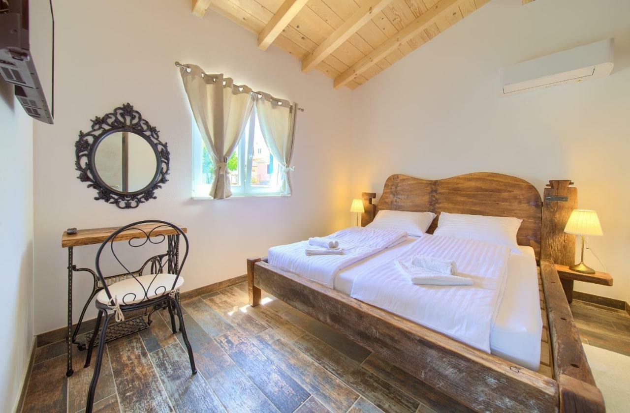 Pax Houses Vrh  Bagian luar foto