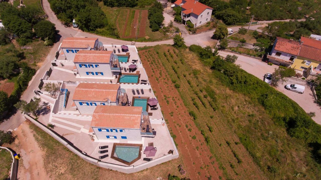 Pax Houses Vrh  Bagian luar foto