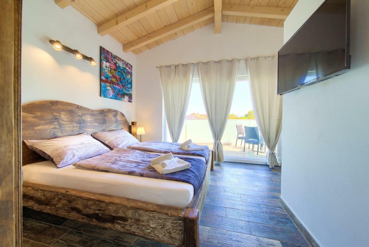 Pax Houses Vrh  Bagian luar foto