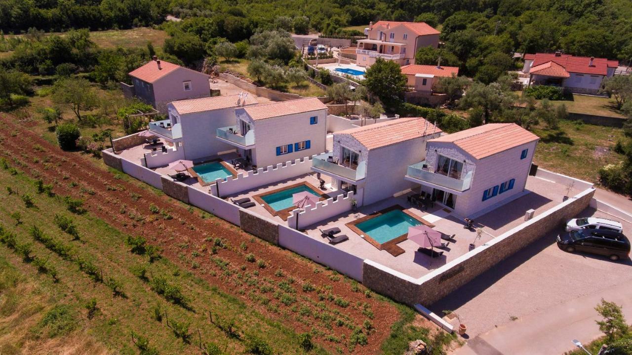 Pax Houses Vrh  Bagian luar foto