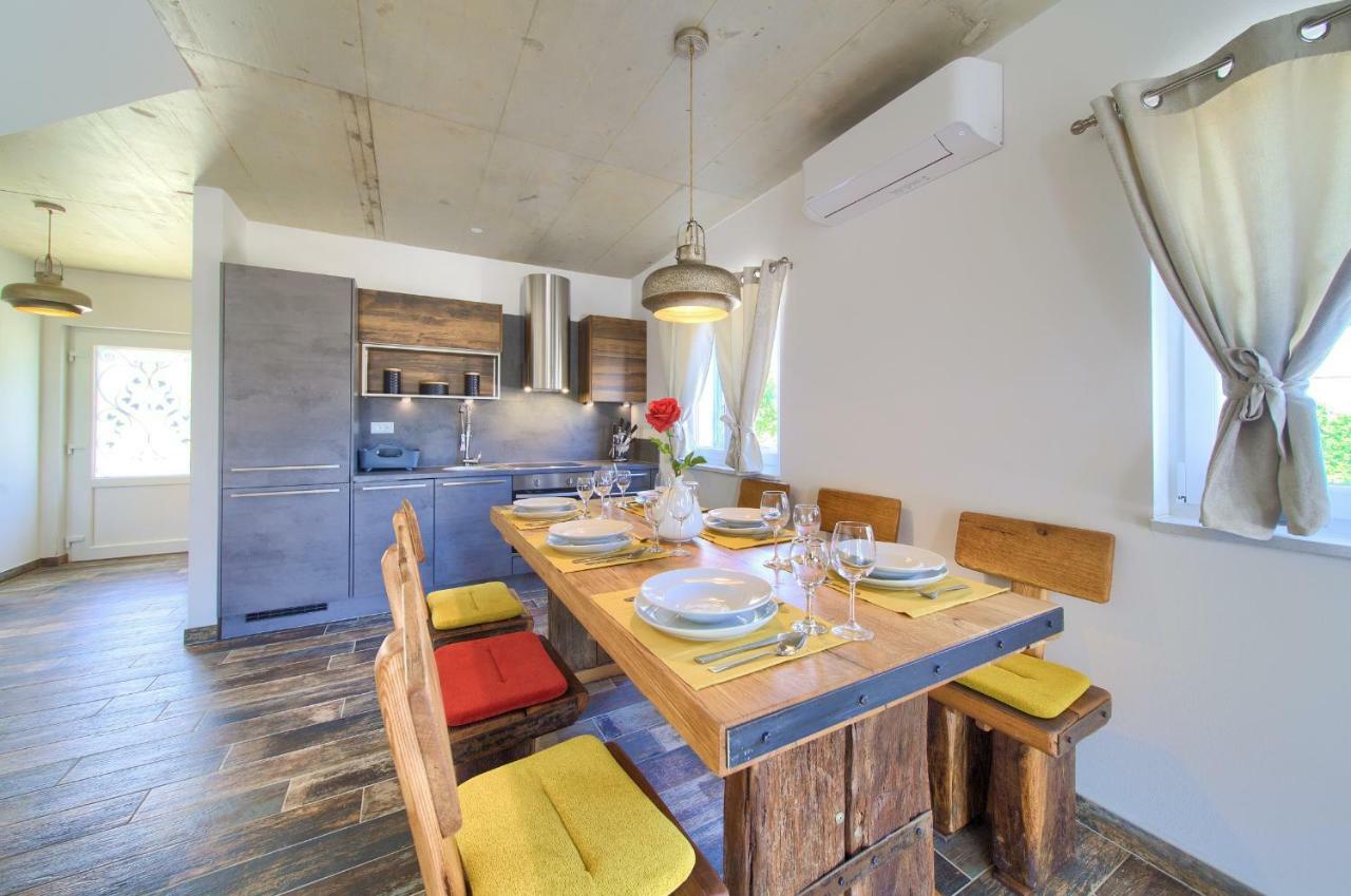 Pax Houses Vrh  Bagian luar foto
